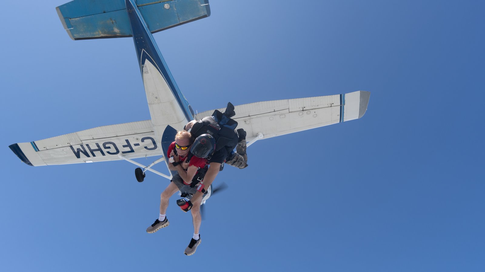 Freefall over the Niagara Escarpment