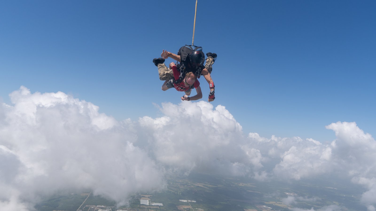 Tandem skydive near Toronto with Skydive SWOOP