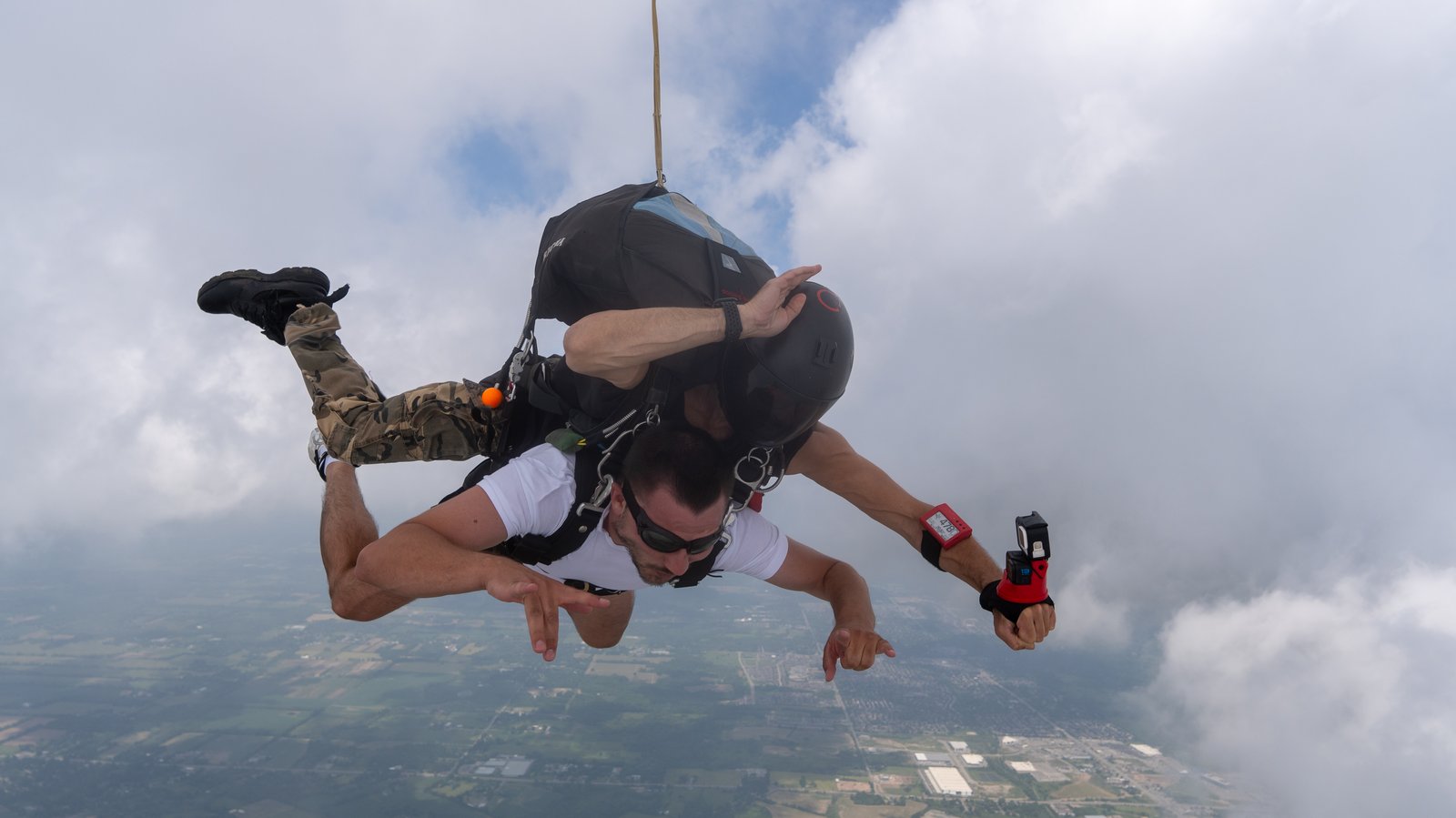 Tandem skydiving in Ontario near the GTA