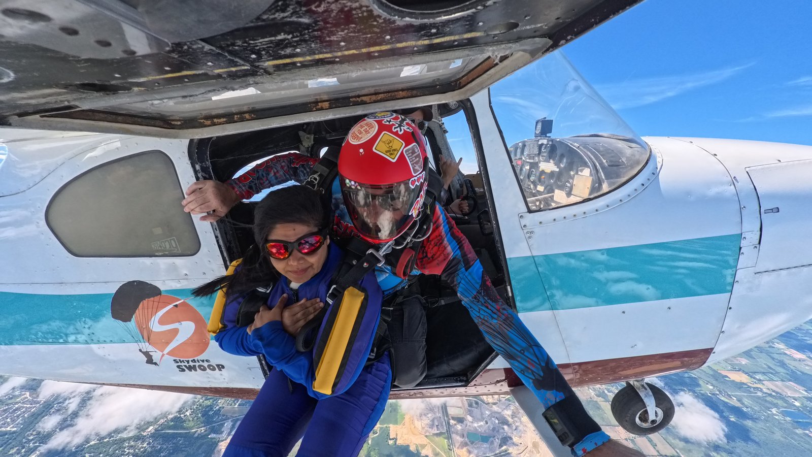 Student skydiver in freefall near Toronto